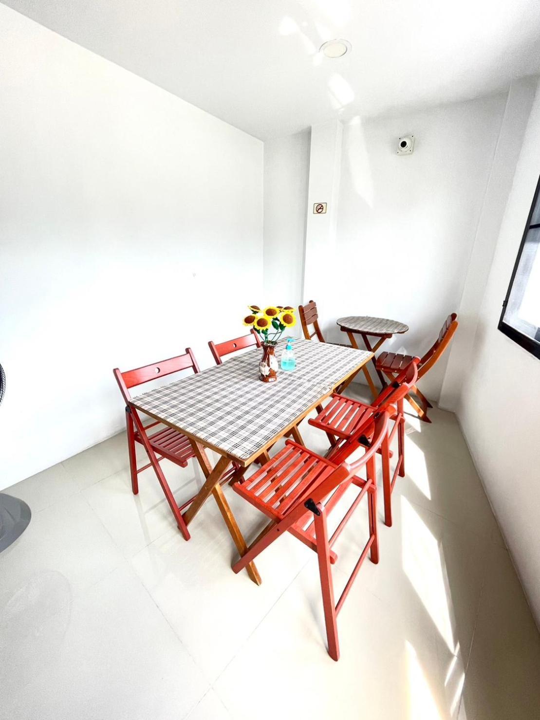 Inn Trog And Inn Soi (Adults Only) Bangkok Exteriör bild
