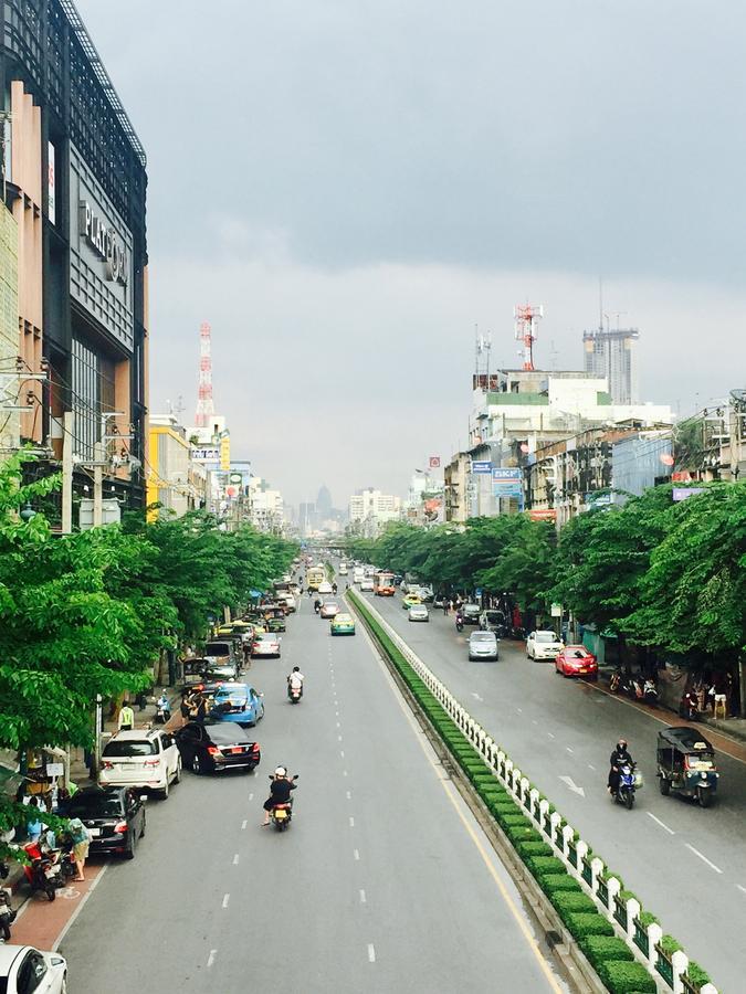 Inn Trog And Inn Soi (Adults Only) Bangkok Exteriör bild