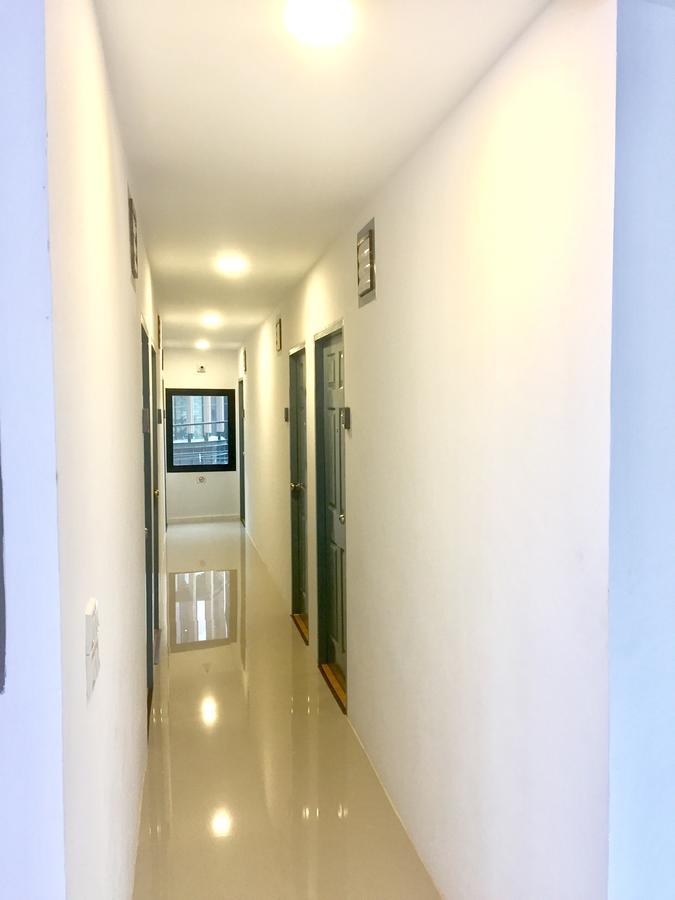 Inn Trog And Inn Soi (Adults Only) Bangkok Exteriör bild