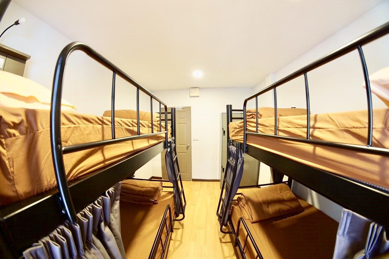 Inn Trog And Inn Soi (Adults Only) Bangkok Exteriör bild